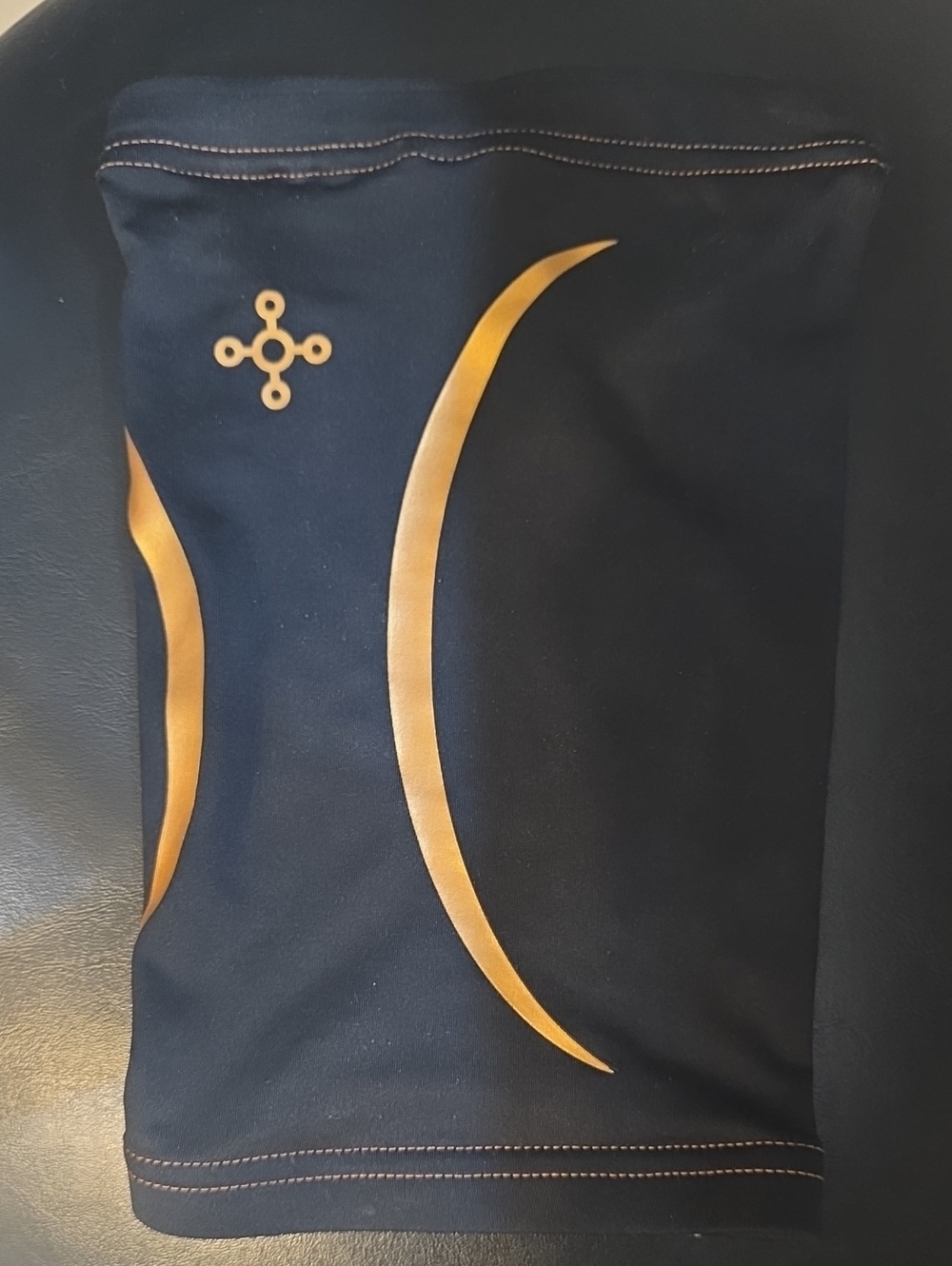 Tommie Copper Sport Compression Knee Sleeve Black L XL copper Znergy fabric